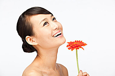女人脱掉裤衩子漏出屁股软件：网络道德边界挑战：“脱裤软件”引发热议，如何守护清朗网络空间？-1
