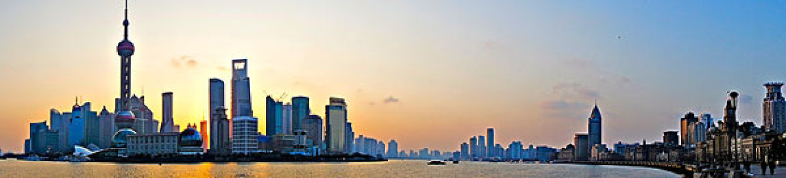 真空下楼取快递被：科技速递，空中接力，生活新体验-1