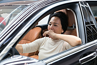 18 免费成人软件：揭秘互联网成人软件现状：警惕风险，保护自我，揭秘免费软件背后真相-3