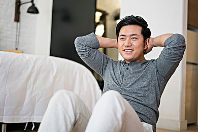 www.十八禁：揭秘独特魅力：“十八禁”游戏引发热议，探讨网络娱乐与青少年教育-3