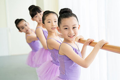 潮阳群众吃瓜网51莫里秀：“潮阳社区欢腾，正能量“吃瓜”盛宴，共筑和谐网络家园”-5