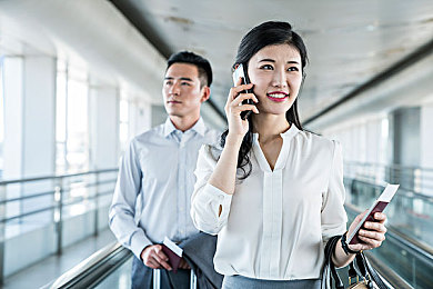 五月丁香六月婷婷综合：春色满园，丁香荷韵，共享人间芳华