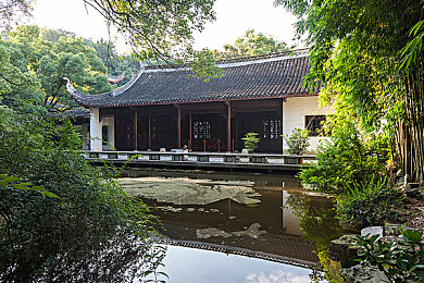 51黑料网吃瓜群众不打烊：揭秘51黑料网：网络八卦盛宴背后的真实世界，理性“吃瓜”正当时-5