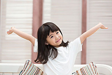 日本女优与黑人：跨界魅力绽放：日非女优携手，文化交融新篇章