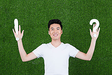 打扑克又痛又叫动漫软件：奇幻动漫风扑克游戏走红，玩家体验刺激“痛叫”乐趣