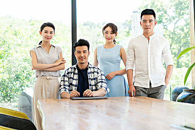 97国精产品无人区一码二码：无人智域，码影穿梭：未来探险之旅-1