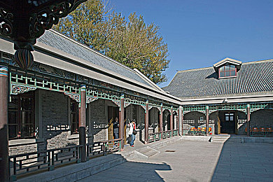 免费色情软件app下载：揭秘免费色情APP风险：隐私泄露，恶意软件威胁，你还在冒险吗？