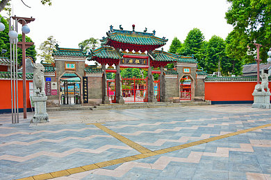91天美传媒：奇幻冒险之旅：深度解析热门多人在线游戏《91天美传媒》的魅力与挑战