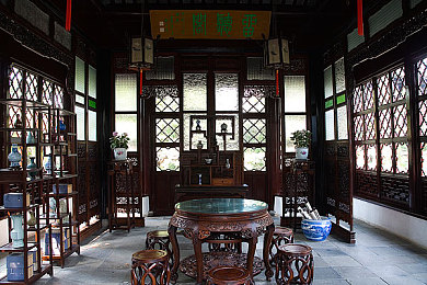 深夜18禁：网络直播监管挑战：构建清朗空间，守护深夜文明净土