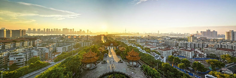 揉我胸 啊 嗯摸湿奶头：揭秘古代情感表达之谜：“揉胸湿奶头”背后的历史与文化魅力