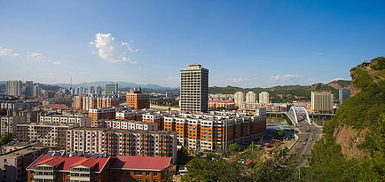 精品视频99：探索热门游戏攻略：揭秘《游戏名称》精美画面与深度玩法，让你沉浸其中