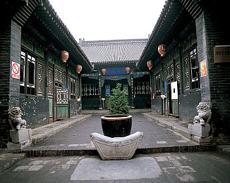 成人黄色软件网站：网络奇境探幽：解锁多元感官娱乐新天地