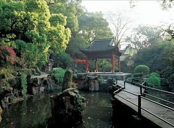 金银瓶1-5三男人一女：探寻古墓宝藏，四英雄携手解谜传奇之旅-2