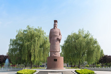 帮亲女洗澡时乱了：亲子浴室惊魂记：呵护成长，智慧护航