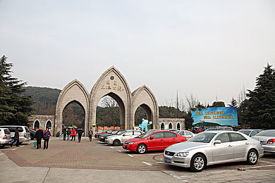 两个人剧烈运动打扑克又疼又叫视频软件：极限碰撞，扑克狂飙：运动娱乐新风尚-1