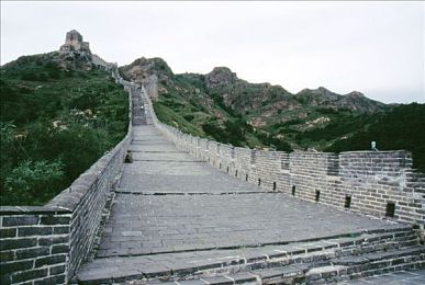 人妻边打电话边被躁视频软件：揭秘“隐身通讯陷阱”：隐私泄露背后的网络黑幕