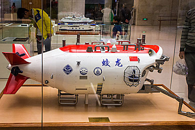 天堂在线8：虚拟盛宴启航，现实与幻境交织的无限征途