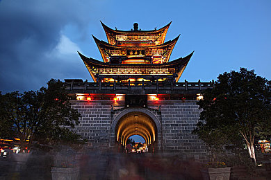糟老头App：揭秘“糟老头”App：趣味生活新宠，解锁幽默社区秘密