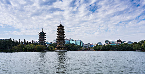 黄色软件2.0下载：科技飞跃，畅享无忧——揭秘全新软件体验之旅-2