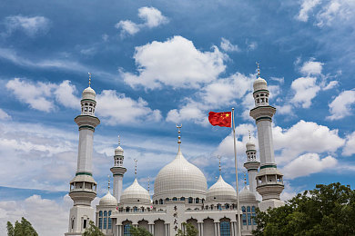 打朴克又疼又叫：热血牌局激战：揭秘德州扑克快感与策略-2