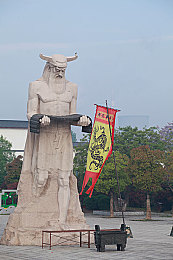 秘 黄 视频免费看：新媒体版权变革浪潮下，＂秘黄＂免费观看政策引热议：版权共享与合作新尝试解析
