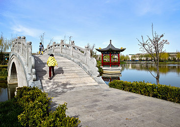 www.扣扣传媒：穿梭瓦洛兰，扣启英雄梦，共筑竞技辉煌-3