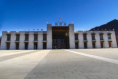 钢铿锵锵锵锵锵好多少：钢铁辉煌，传承与创新：探寻“钢铿锵锵”背后的钢铁精神与新时代使命-3