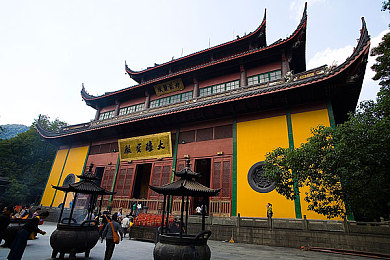 刘玥单挑三黑最经典：绝地反击：揭秘游戏主播刘玥单挑三黑制胜秘诀-3