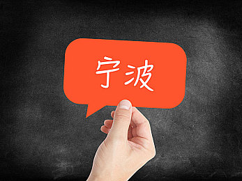 被女同学强行打开腿玩j：校园情缘互动，解锁甜蜜校园恋爱之旅