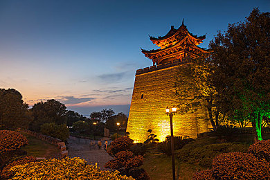 爽 躁多水 快 深点同性：《热血江湖》激情武侠，体验多元素江湖，探索个性武侠世界-3
