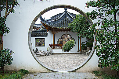 83X7cc：游戏网站SEO利器揭秘：83X7cc助你逆袭，流量翻倍，玩家狂增