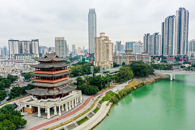 操逼软件免费：揭秘“免费软件陷阱”：网络诈骗新手法引关注，网友需提高警惕！-3