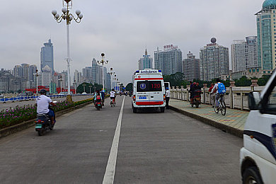 美女被揉捏奶逼：虚拟现实盛宴：探秘互动按摩之旅，感受愉悦新境界