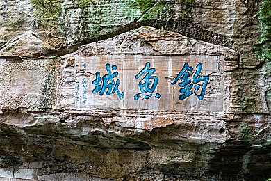 跪在老师的脚下吃丝袜脚：校园耻辱：尊严的挑战，师德的重塑-2