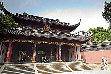 真实国产老太太日B：沉浸养老时光，感受温馨模拟乐趣——《老太太日常乐活记》-2