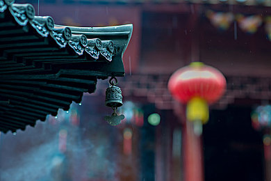 538pom任你爽免费视频观看：新平台崛起，免费视频浪潮席卷：网络娱乐市场再掀波澜，版权问题引发关注