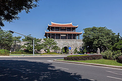 男女坤对坤：电竞对决新篇章：性别界限的突破，见证“坤坤”战场上的荣耀瞬间-3
