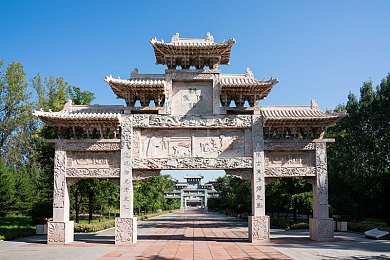 小嫩批日出水：晨曦奥秘寻宝藏，奇幻大陆踏征程，探险奇遇尽在此-2