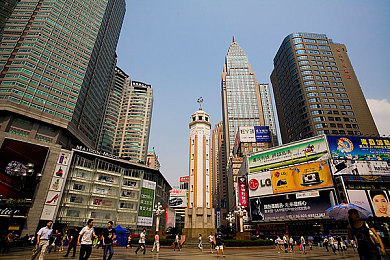 国产一卡二卡视频：揭秘网络新宠：国产短视频的魅力与安全指南-2