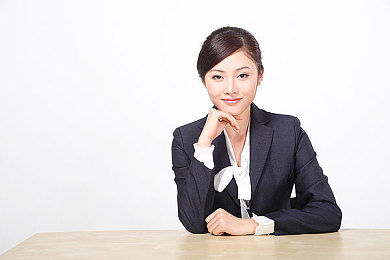 sm虐乳针扎奶头穿刺：揭秘暗影：女性权益守护战-3