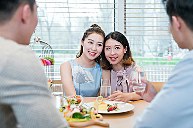 首页跳转汤姆叔叔：探索新游戏体验：热门网站创新玩法引发热潮，趣味跳转引领潮流-2
