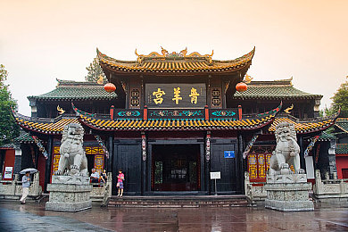 男生和女生擦擦擦：文明礼仪守护者：公共场所行为规范，共建和谐秩序新篇章-2