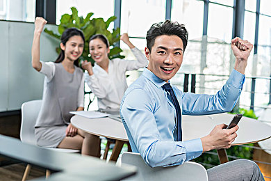 时间暂停系列6部曲观看顺序：揭秘经典科幻巨作：如何观看《时间暂停》六部曲？-3