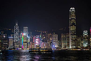 直播APP下载：指尖狂欢，直播时代：探秘多元化娱乐新天地
