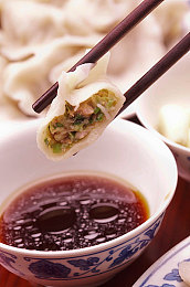 国产果冻豆传媒麻婆入口：奇幻世界策略探险，麻婆寻亲传奇：深度揭秘独树一帜游戏魅力-4
