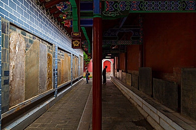 揉我胸 啊 嗯～出水了H：网络聊天惊雷：低俗言语引爆网络暴力风暴，文明底线再敲警钟