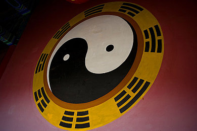三上悠亚vs黑人是哪部：惊悚对决：三上悠亚与神秘黑人，悬疑剧情引热议-4