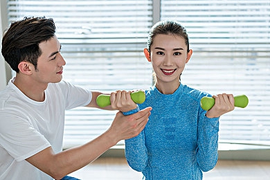 女生脱光衣服的视频软件：揭开视频软件神秘面纱：解码内容与监管的较量-4