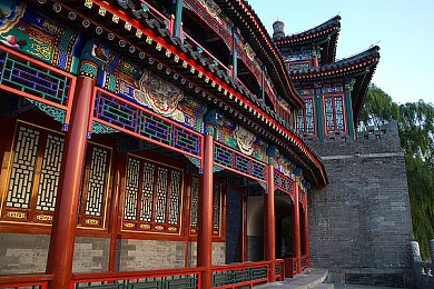 摸腿吻胸：情感互动新篇章：探秘游戏中的亲密之旅-2