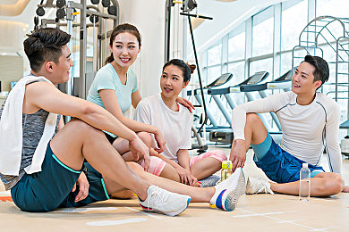 Gay体育生男男互吃鳮：校园风云：揭秘体育生情谊之谜，同性恋挑战与权益关怀-3